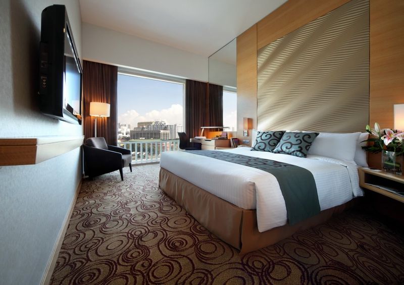 Park_Hotel_Clarke_Quay_-_Deluxe_Room_Queen_Bed