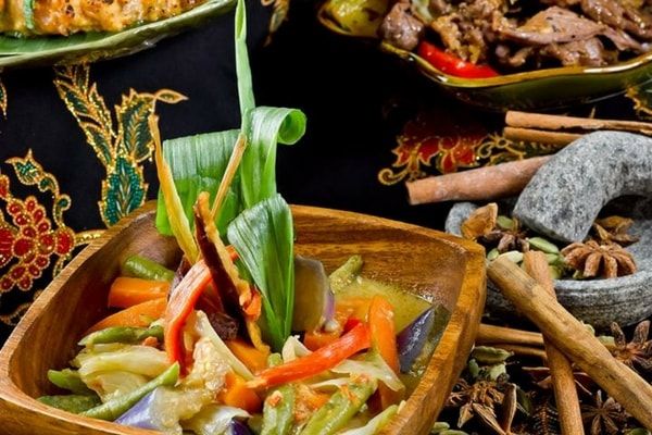 Meal at the Asian Market Cafe, Fairmont Singapore - SingSaver
